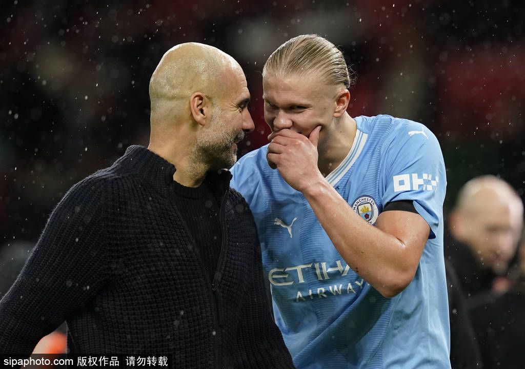 “这场比赛在一个相对困难的球场进行，比赛很激烈，场面不是很顺，你们也都看到了比赛有多激烈，有几名球员还抽筋了。